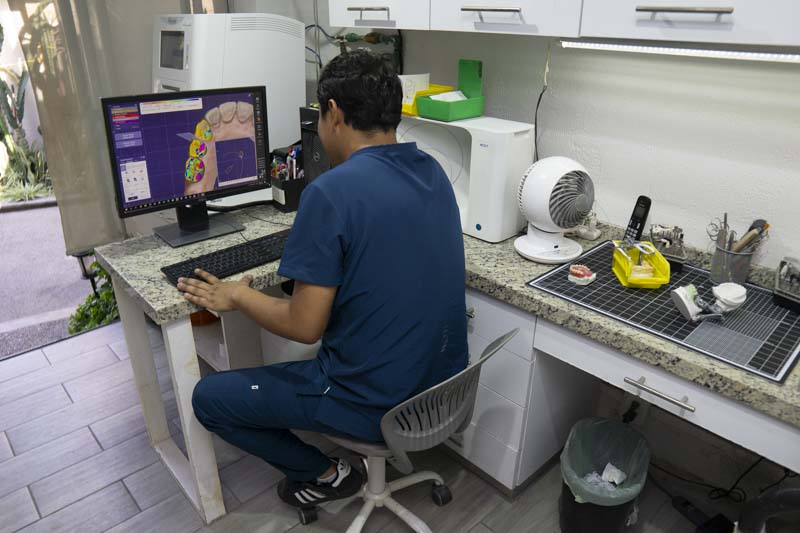 Na'at Laboratorio Dental